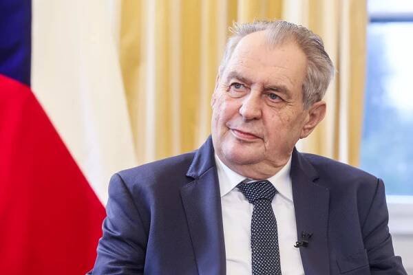 Miloš Zeman v Partii Terezie Tománkové na zámku v Lánech