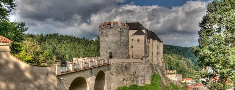 Hrad Český Šternberk - Český Šternberk, Střední Čechy | Regiontourist.cz