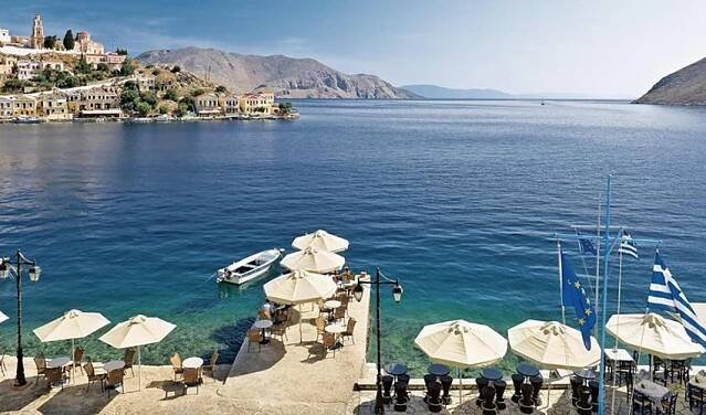 hotel Nireus Symi letecky Snídaně