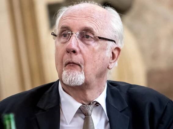 Stavitele a mecenáše Hlávku aktivity dohnaly k invaliditě. Jeho nadace přežila