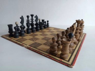 Dřevěné šachy  - undefined