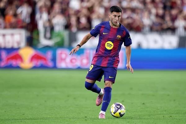 Flawless dribbles and pinpoint passes – €7.5m-rated Barcelona talent steals the spotlight vs Kobe – Opinion