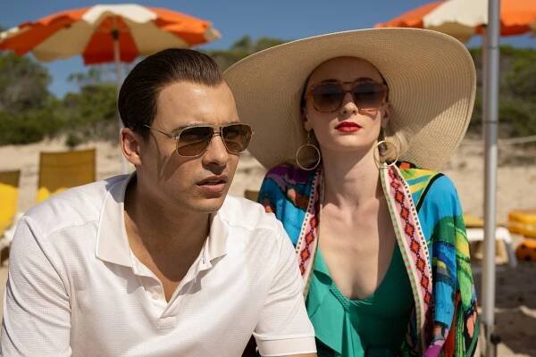 Joan - Episode 2 - Z filmu - Frank Dillane, Sophie Turner