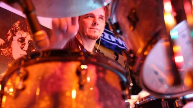 Elitní bubeník Gavin Harrison míří do Ostravy a říká: Rytmem tepe i krev v žilách