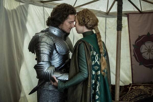 Bílá princezna - Anglická krev na anglické půdě - Z filmu - Jacob Collins-Levy, Jodie Comer