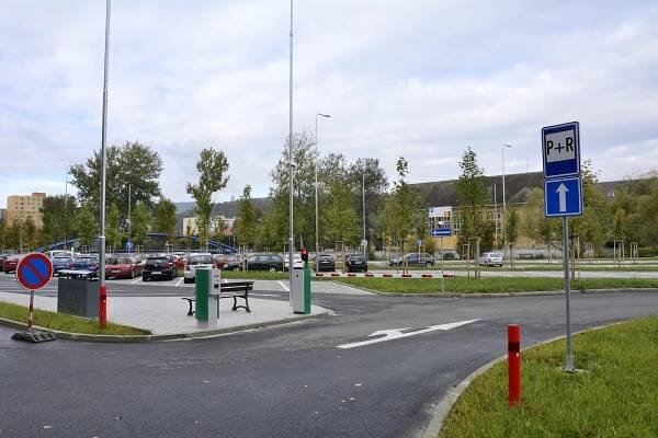 OBRAZEM: Podívejte se, jak vznikalo nové P+R parkoviště Na Podole