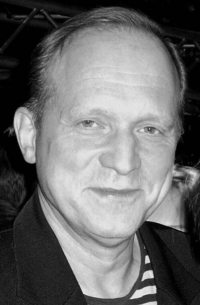 Ulrich Tukur – Wikipedia