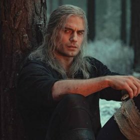 How Henry Cavill's final scene in The Witcher sets up Liam Hemsworth's Geralt