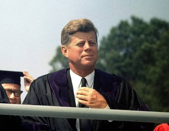 FOTO: John F. Kennedy byl prezidentem USA mezi lety 1961 a 1963. – stránka 2