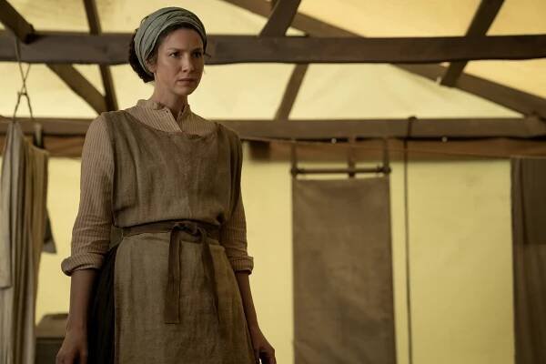 Cizinka - Singapur - Z filmu - Caitríona Balfe