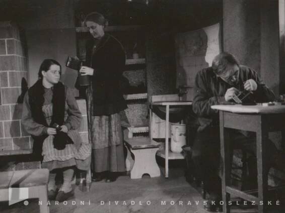 Jiří Zvěřina - životopis | Národní divadlo moravskoslezské