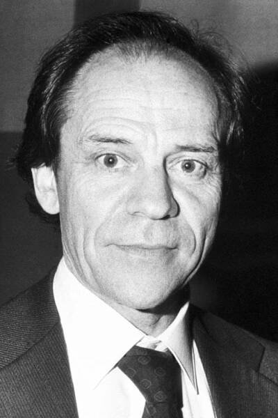 wiesel-13338-portrait-mini-2x.jpg