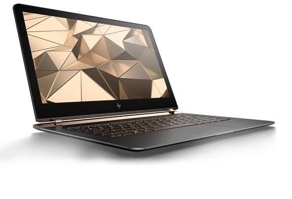 13palcový notebook HP Spectre je tenký jako břitva a míří na český trh