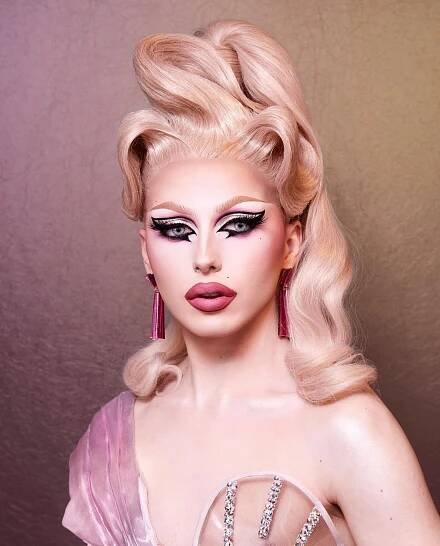 Wigging Out: The Ultimate Drag Queen Hairstyles Blog 15