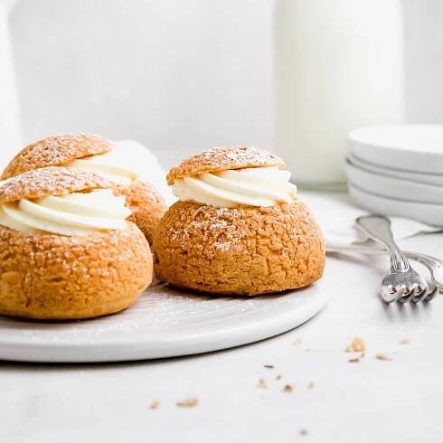 How to make the Perfect Choux au Craquelin - Julie Marie Eats