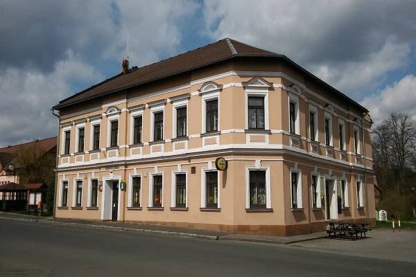 Kunratice u Cvikova - obecní úřad foto 1