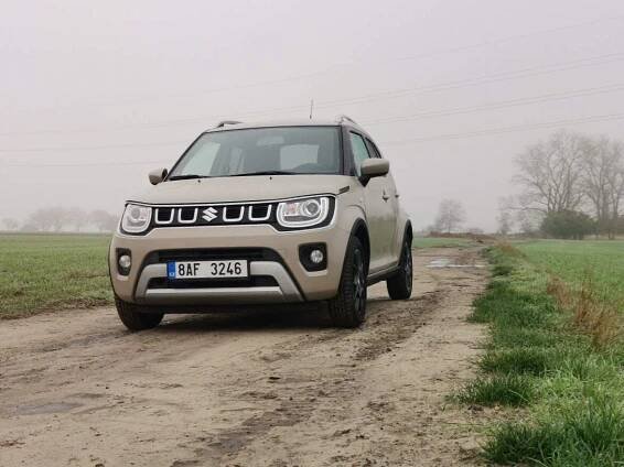 Suzuki Ignis 1,2 DualJet Hybrid 4x4: Venkovan