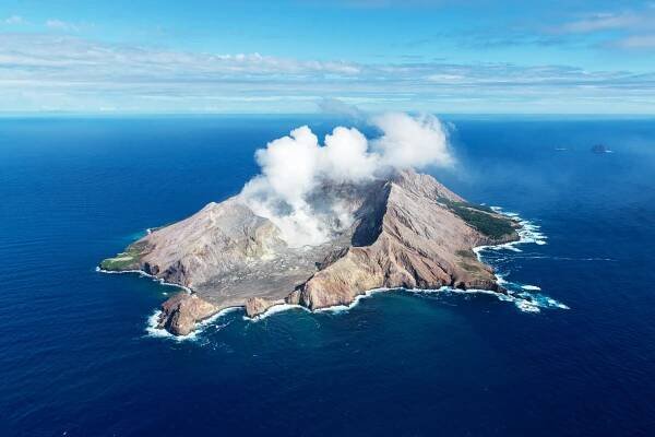 Why Scientists Didn't Predict New Zealand's Deadly Eruption
