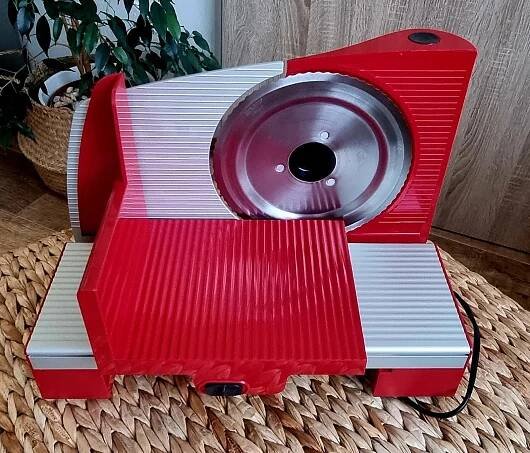 Kráječ na chleba značky Bosch - Malé elektrospotřebiče