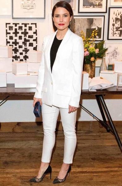 Sophia Bush and EBTH Host an Intimate Brunch to Celebrate Chicago's Top Design Tastemakers