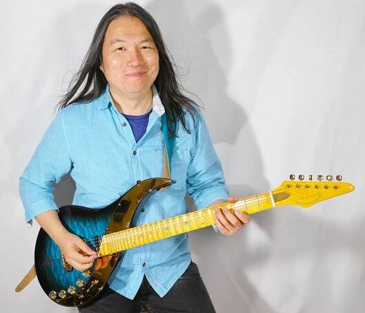 Yasuhiro Miyamoto, Osaka, Japan - Sky Guitars