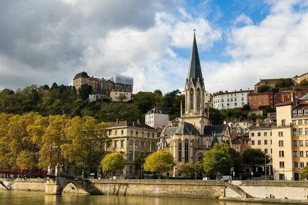 Saint-Georges Church in Lyon, on the banks of the Saône