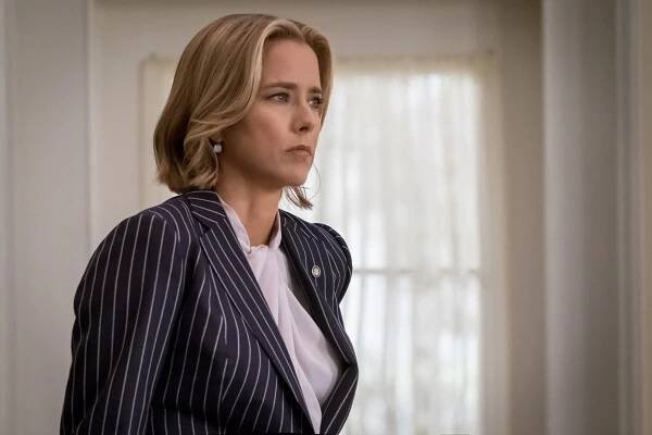Paní ministryně - Persona Non Grata - Z filmu - Téa Leoni