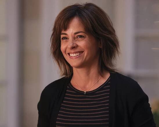 Stephanie Szostak - A Million Little Things - Family First - Z filmu
