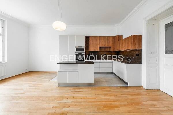 Pronájem bytu 4+kk 155 m², Na Moráni, Praha - Nové Město