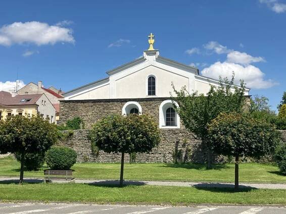 Kostel Církve československé husitské - bývalá synagoga - Lipník nad Bečvou - Sakrální architektura - synagogy - Olomoucký