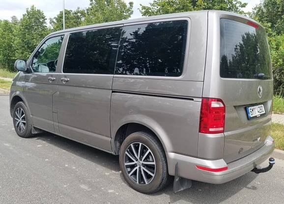 Volkswagen Multivan T6 4x4 DSG 7 míst | 123 Autopůjčovna