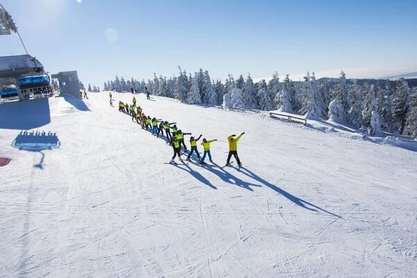 Půjčovna lyží a snowboardů Yellow point | www.spindleruv-mlyn.com | Špindlerův-Mlýn.com