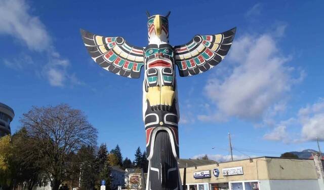 Sea and Sky totem pole, Duncan, B.C.