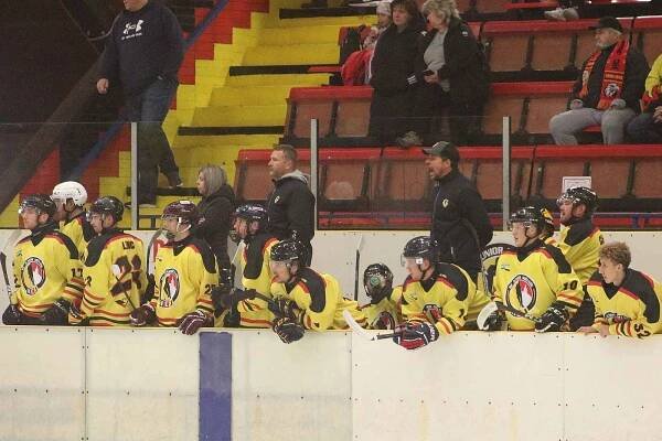 Hokejisté HC Junior Mělník porazili na úvod krajské ligy nováčka Flyers Kladno 3:2 po nájezdech