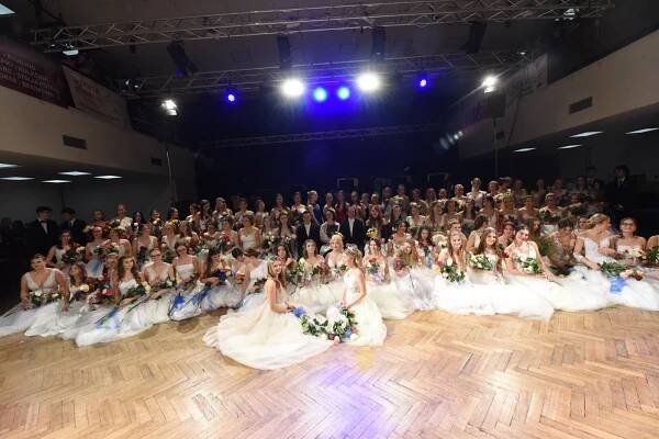 Taneční kurzy manželů Zubákových zakončil ve společenském domě Věneček