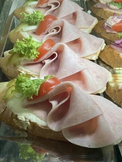 Cukrárna Simona - Praha 4 Modřany - cukrárna,cukrovinky,luxusní cukrárna,dorty na objednávku,atypické dorty,dárková koše