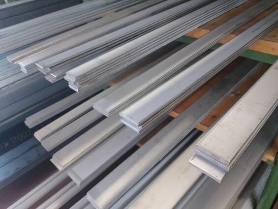 nerezová tyč plochá 30x8 mm, strihaná, akosť 1.4301