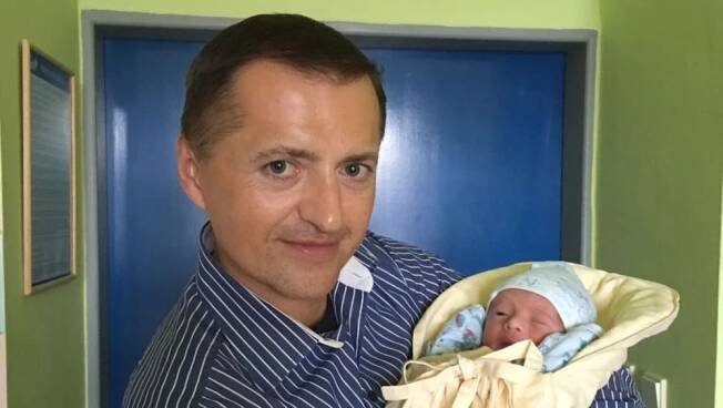 Petr Dědek je podruhé otcem, gratuloval mu i Daly