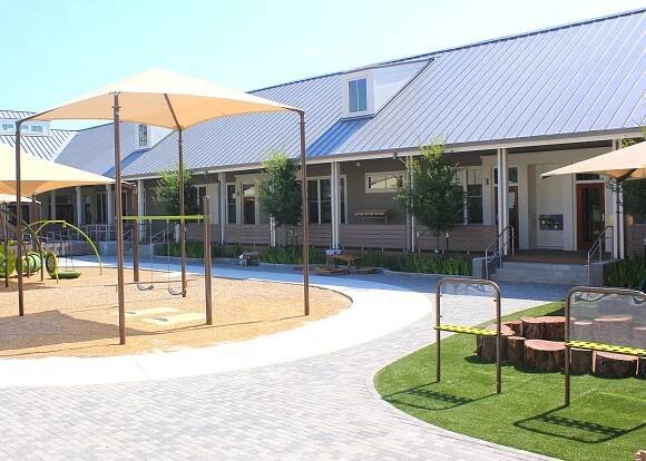 Newman_School_Outdoor_Landscaping.jpg