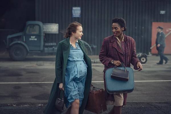 Svět v plamenech - Epizoda 6 - Z filmu - Julia Brown, Yrsa Daley-Ward