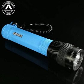 LED potápěčské světlo | Ponorové měřiče | Výrobce podvodních kompasů | SCUBA AQUATEC