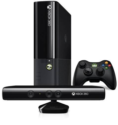 Microsoft XBOX 360 Kinect 4GB + 2 hry