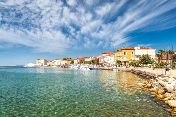 Porec město a přístav na Jadranu v Chorvatsku, Evropa. — Stock obrázek