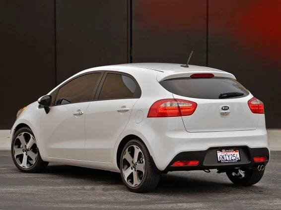 Stěrače KIA Rio Hatchback 2011-2017 • FLAT • sada 2 ks | Autodoplňky-obchod.cz