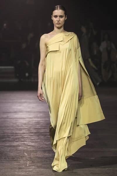 MBPFW 2025: Představujeme 5 nej z pražského fashion weeku