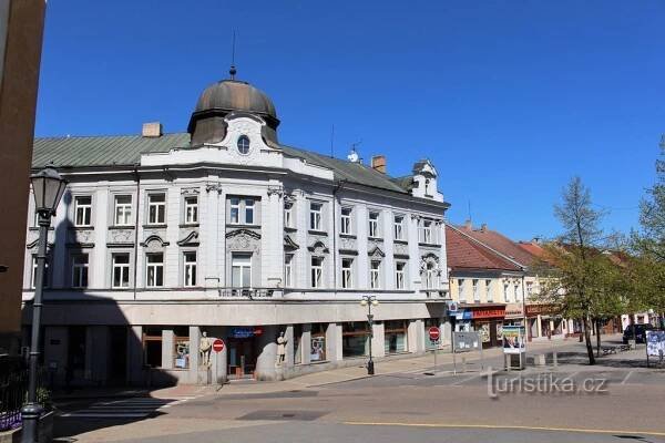 Masarykovo náměstí, JZ strana