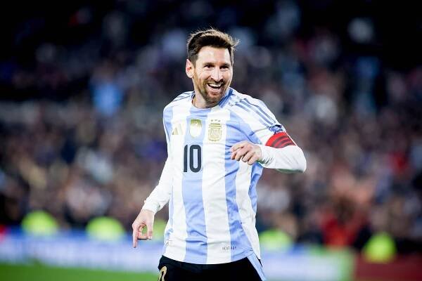 He even compared him to Messi, who has over 1,000 career goals and assists