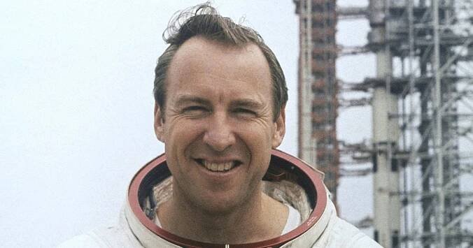 Zemřel astronaut Jim Lovell (†97), hrdina Apolla 13 a vnuk Čechů