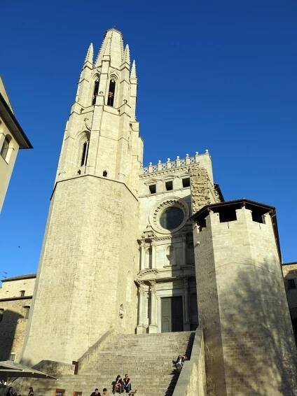 Soubor:463 Església de Sant Feliu (Girona), campanar i façana oest.JPG – Wikipedie