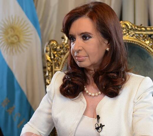 Mensaje de la Presidenta Cristina Fernández de Kirchner por cadena nacional con motivo de la negativa de la Corte Suprema de USA a tratar el caso de los fondos buitres, Casa Rosada, 16 de junio de 2014.